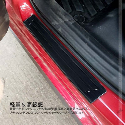 マツダ3 セダン スカッフプレート ブラックステンレス 4PCS サイドガード プロテクター 傷防止 ドレスアップ カスタム 内装 パーツ アクセラ BP系 MAZDA3